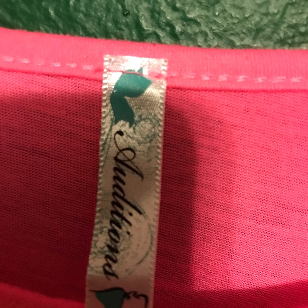 Pink with Aztec pattern - Picture 2 of 2